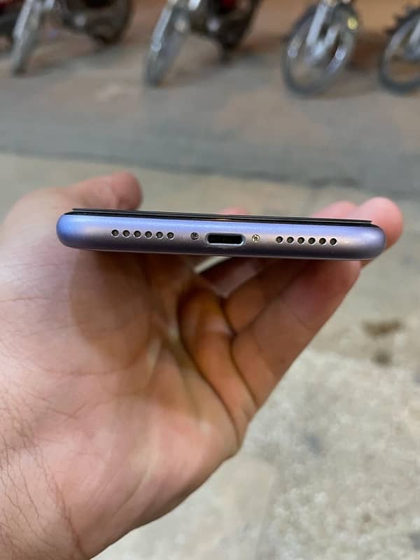 iphone 11 10/10 all ok 3