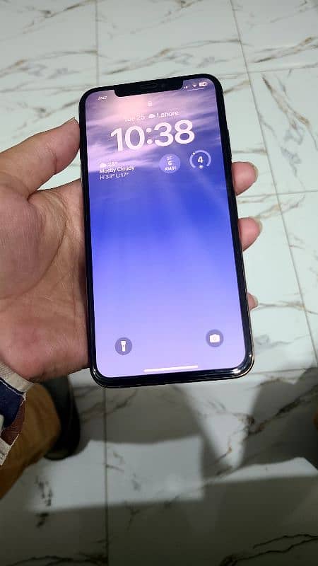 iphone XS Max PTA singal sim 256GB 9
