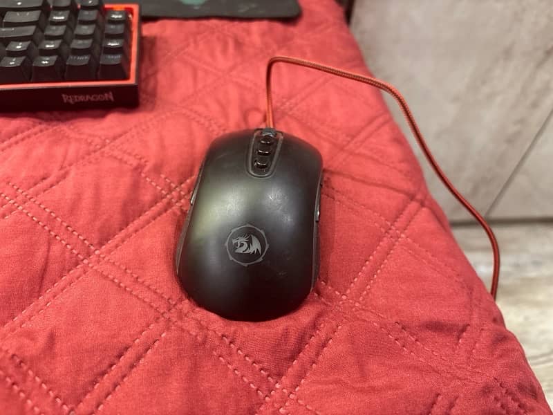 mouse keyboard gaming headset and mouse pad 2
