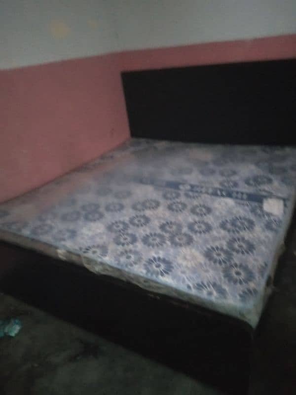 King-size mattress 6*6.5 good condition 2