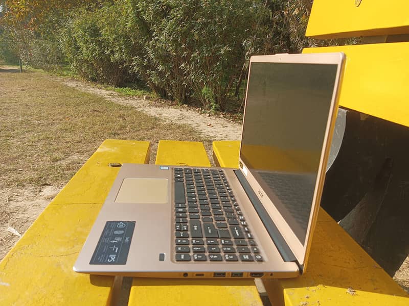acer Swift 3 SF315-52 Laptop 1