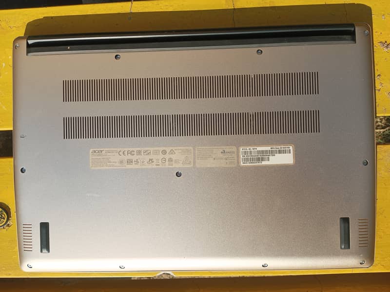 acer Swift 3 SF315-52 Laptop 6