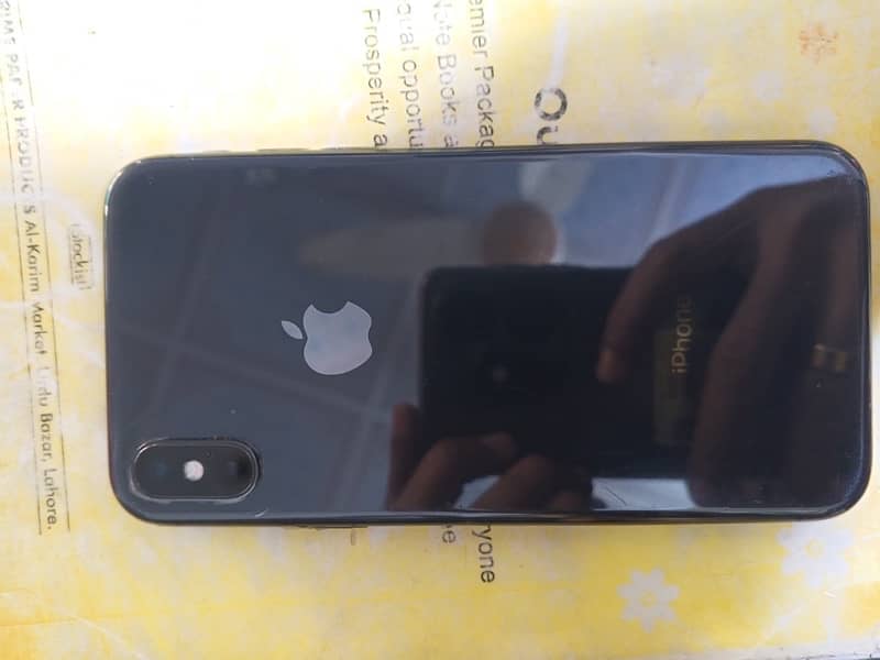 iPHONE X . . 256 GB … NoN PTA. . ARGENT SALE. . 4