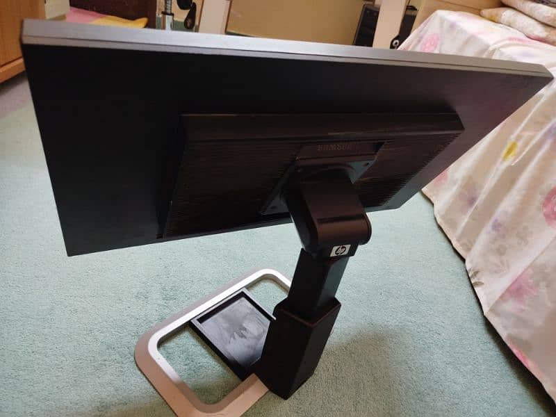 Samsung 27" FHD Rotatable LCD | S27E450 2