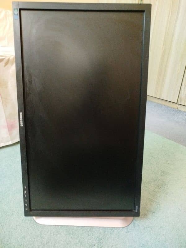 Samsung 27" FHD Rotatable LCD | S27E450 1