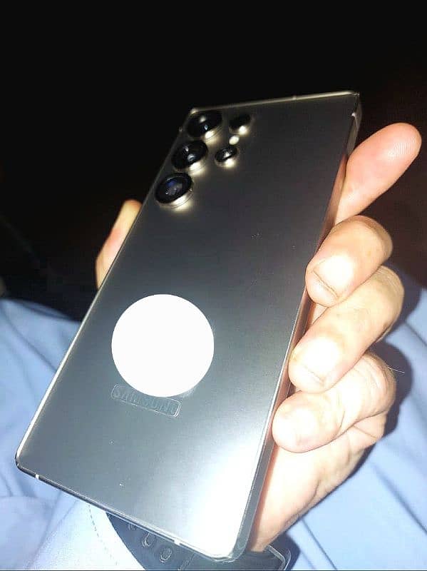 this phone S25 ultra is a 200% New phone only use 27 days 2