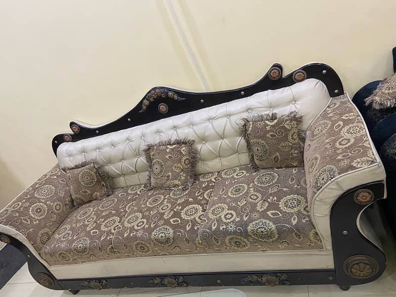 Sofa set with 6 cushions 0