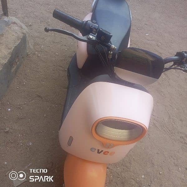 evee nisa Scooty with lithium battery pakg vvip working 6