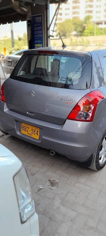 Suzuki Swift 2014 automatic almost original paint. 3