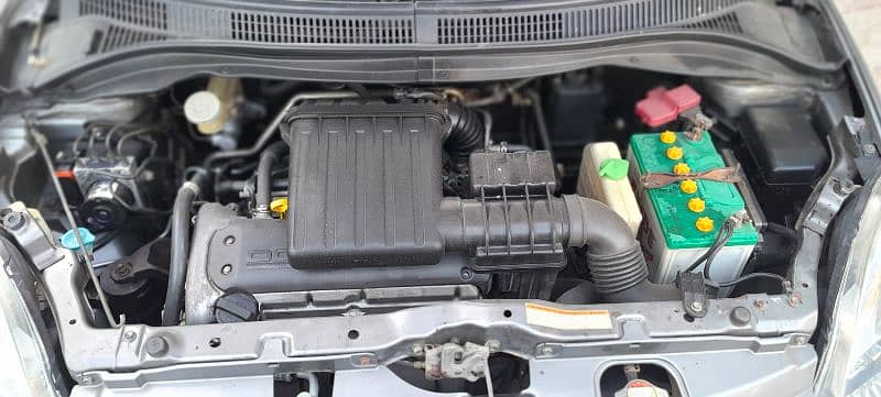 Suzuki Swift 2014 automatic almost original paint. 8