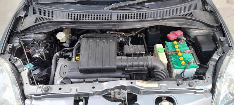 Suzuki Swift 2014 automatic almost original paint. 13