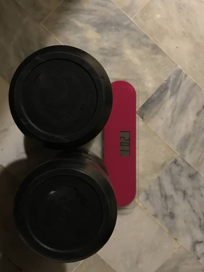 2* 10Kg Dumbbells 5