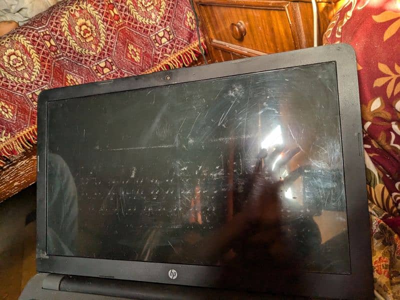 HP 250 G6 I5 7th gen 8GB RAM 500 GB HARD read add line in display 1