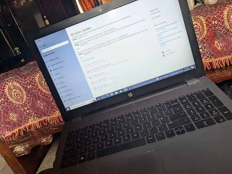 HP 250 G6 I5 7th gen 8GB RAM 500 GB HARD read add line in display 11