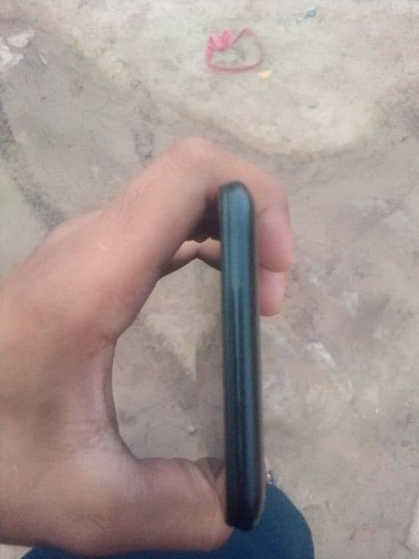 infinix Hot 8 lite 3