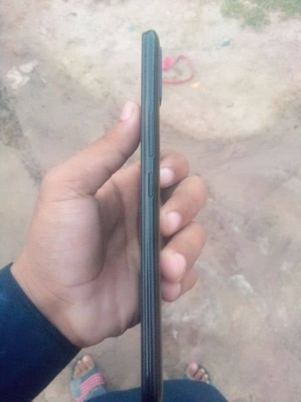 infinix Hot 8 lite 4