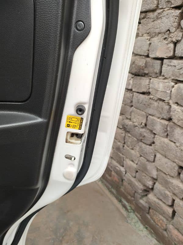 Suzuki Wagon R 2015/16 like new car total genion. . 2