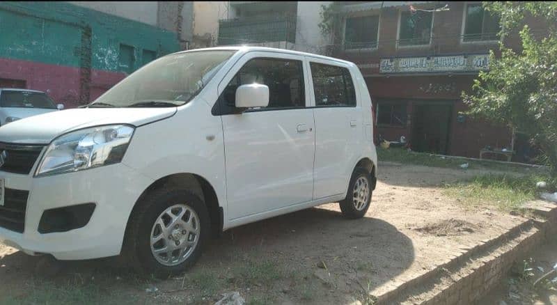 Suzuki Wagon R 2015/16 like new car total genion. . 11