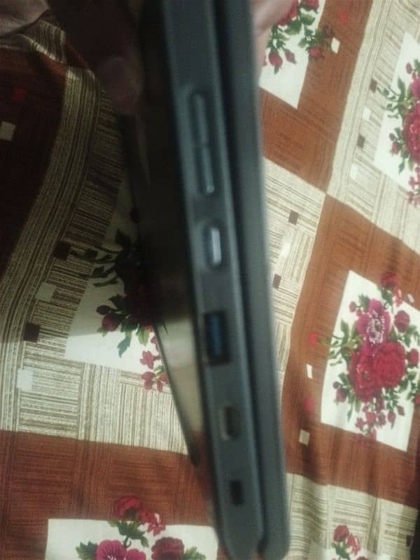 Chromebook 300e(Lenovo) 1