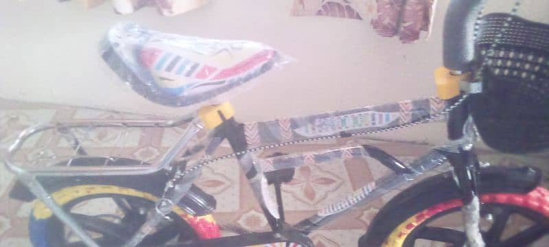 SIR company ki hai bht saste me bilkul new hai 9