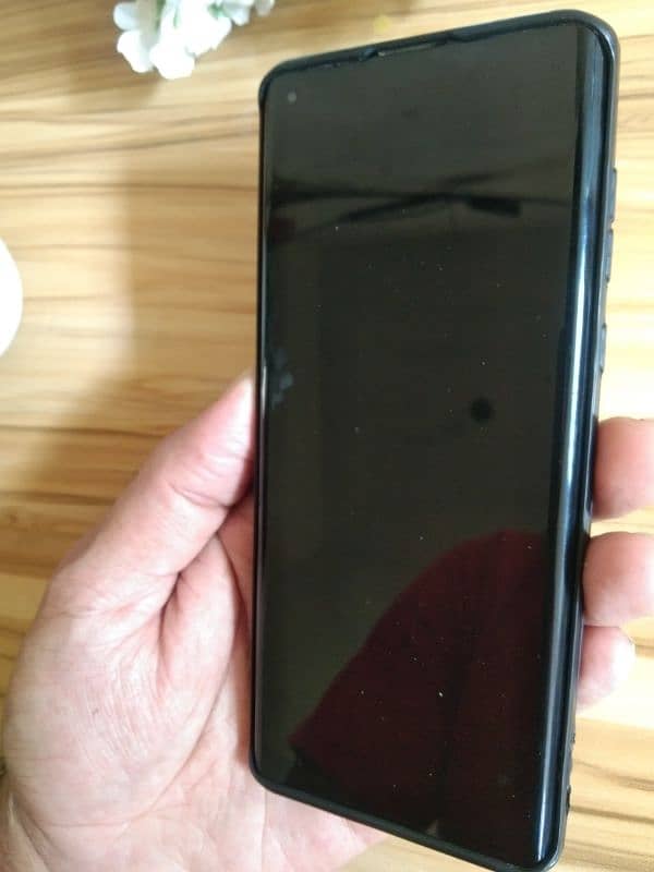 Motorola Edge+ 2020 3