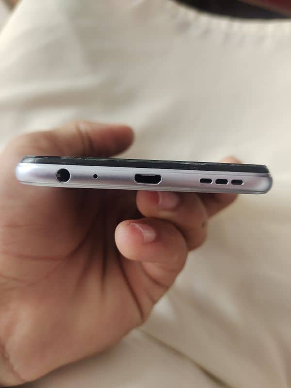 vivo y20 4gb 64gb only mobile hy  everything is ok no any fault 1