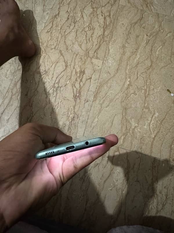 samsung A71 8/128 wala model ha offical pta aprove 6