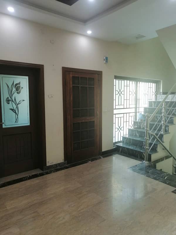 8 MARLA UPPER PORTION IS AVAILABLE FOR RENT IN DHA RAHBAR SECTOR 1 WITH SEPERATE ENTRANCE 3