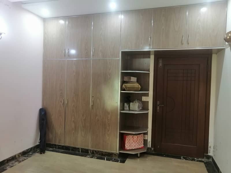 8 MARLA UPPER PORTION IS AVAILABLE FOR RENT IN DHA RAHBAR SECTOR 1 WITH SEPERATE ENTRANCE 9