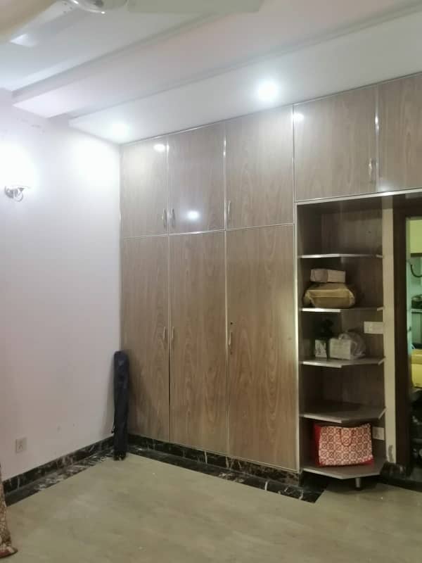 8 MARLA UPPER PORTION IS AVAILABLE FOR RENT IN DHA RAHBAR SECTOR 1 WITH SEPERATE ENTRANCE 10