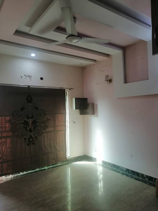 8 MARLA UPPER PORTION IS AVAILABLE FOR RENT IN DHA RAHBAR SECTOR 1 WITH SEPERATE ENTRANCE 11