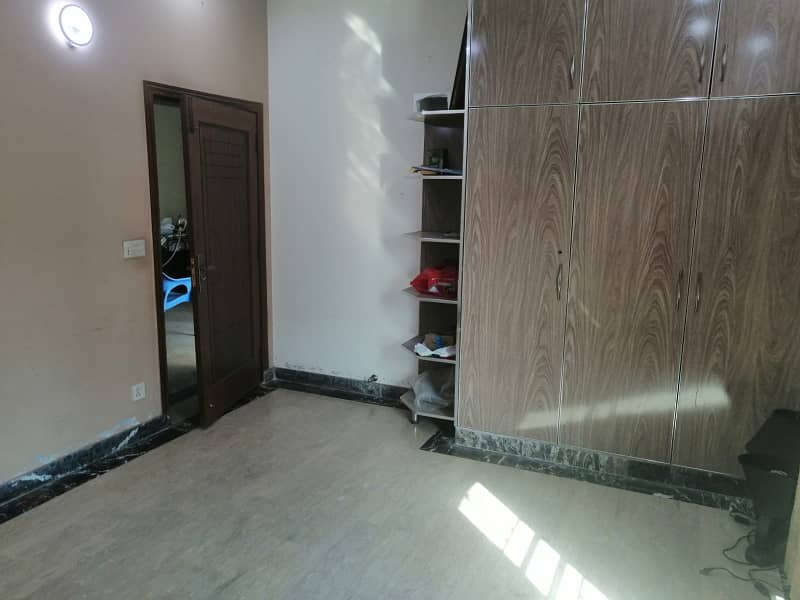 8 MARLA UPPER PORTION IS AVAILABLE FOR RENT IN DHA RAHBAR SECTOR 1 WITH SEPERATE ENTRANCE 13