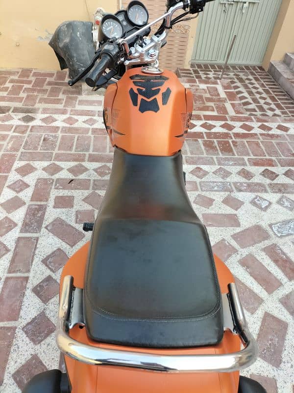 Yamaha YBR orange 3