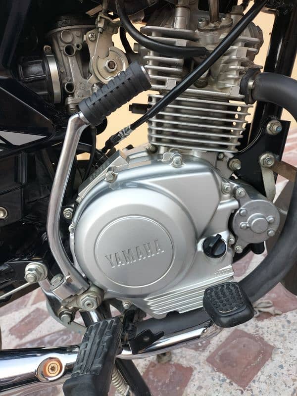 Yamaha YBR orange 8
