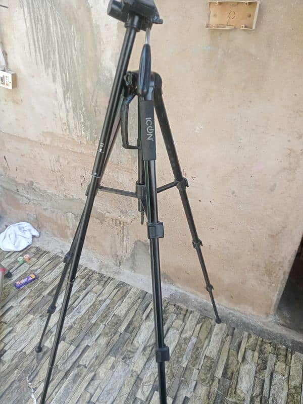 ICON 2-in-1 Tripod & Monopod – 70 Inches – Like New – Model 17863 7