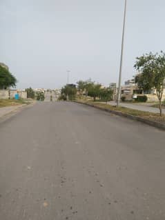 One Kanal Level Good Location Plot Available For Sale