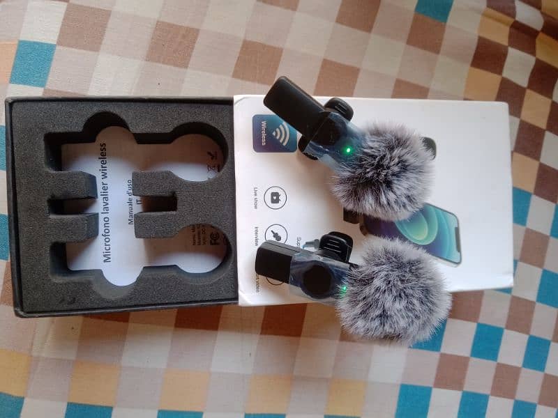 Bluetooth Dual Microphones for Android with Pop Filter 1