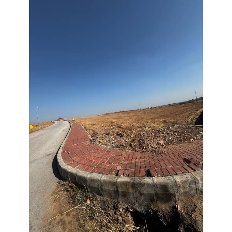 1 Kanal Corner Plot For Sale In Bahria Orchard 0
