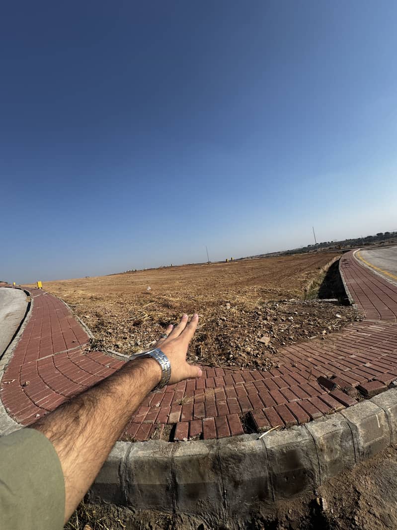 1 Kanal Corner Plot For Sale In Bahria Orchard 2