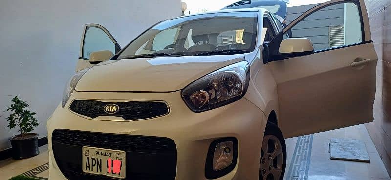 KIA Picanto 2023_Single Handed Driven Car 1