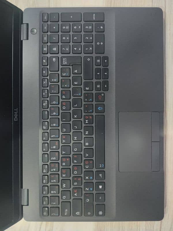 Dell latitude 5501 gaming laptop i7 9gen 5