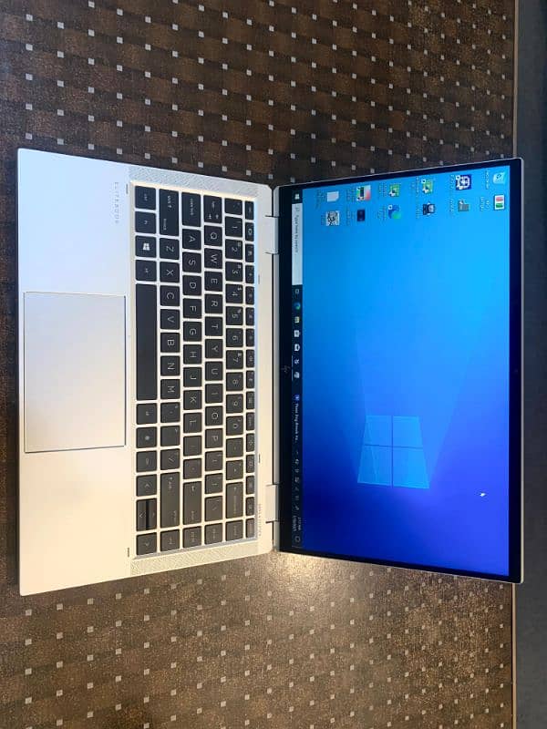 HP EliteBook (x360) 1040 G7 1