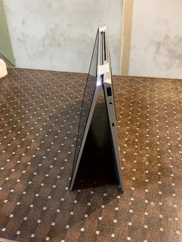 HP EliteBook (x360) 1040 G7 6
