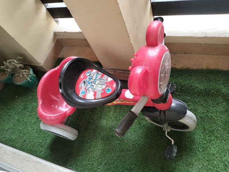 kids cycle in very good condition 3