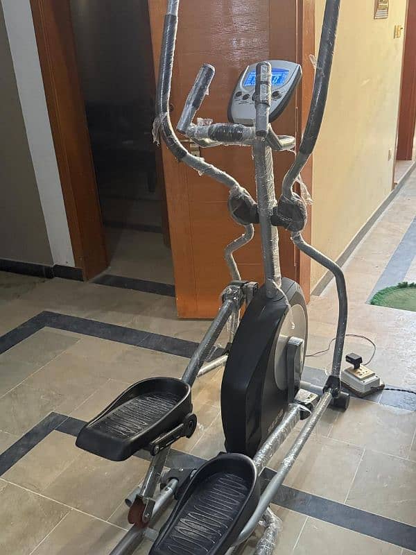 Elliptical cross Trainer 0
