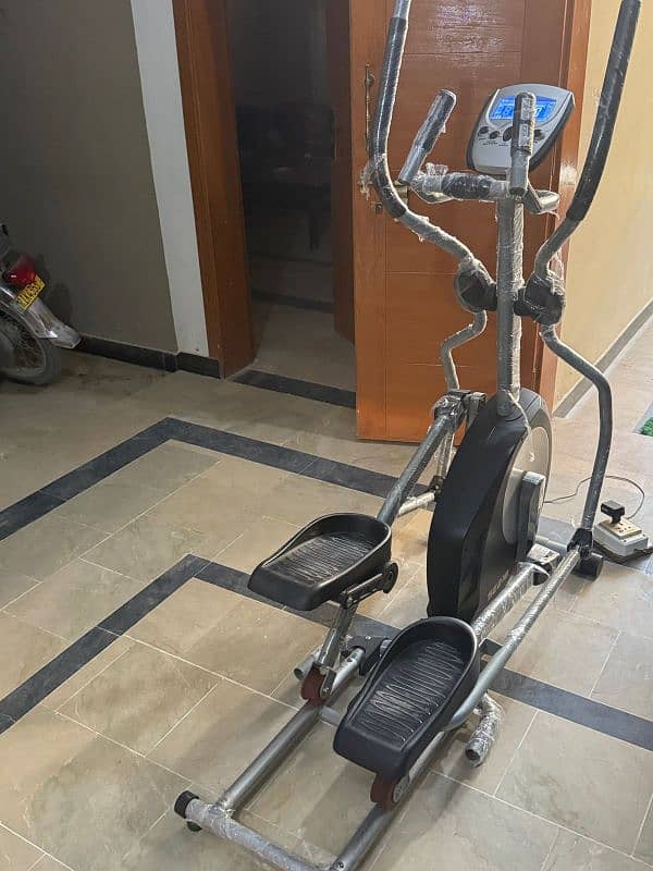 Elliptical cross Trainer 3