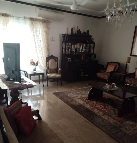 Spacious 1 Kanal House Available For sale In DHA Phase 1 - Block M 4