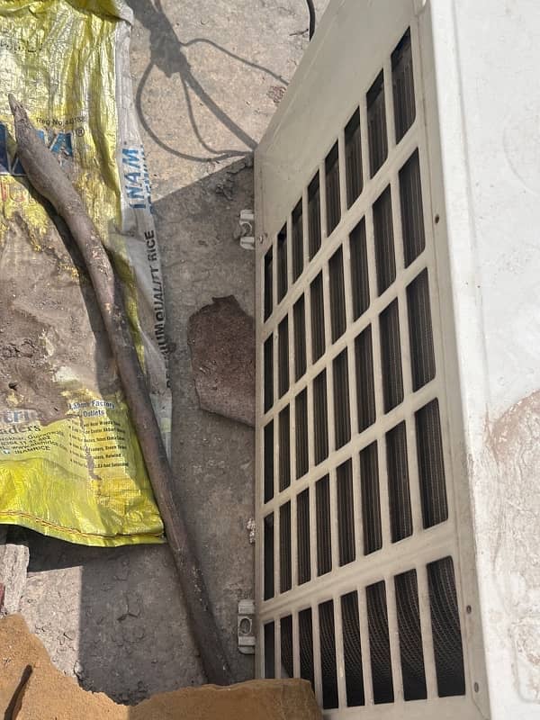 LG AC 3