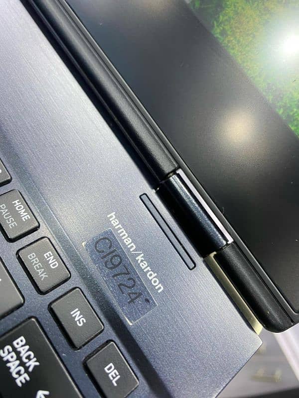 TOSHIBA  (DYNABOOK) Core i7 8th Generation ( TOUCH ) -(8/256gb) 7