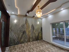 8 Marla Facing Park Luxury House
